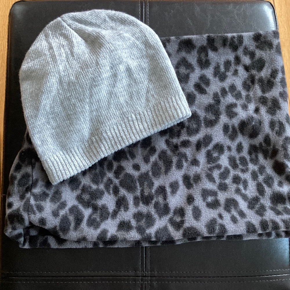 Old navy grey and black cheetah print infinity scarf with  grey beanie